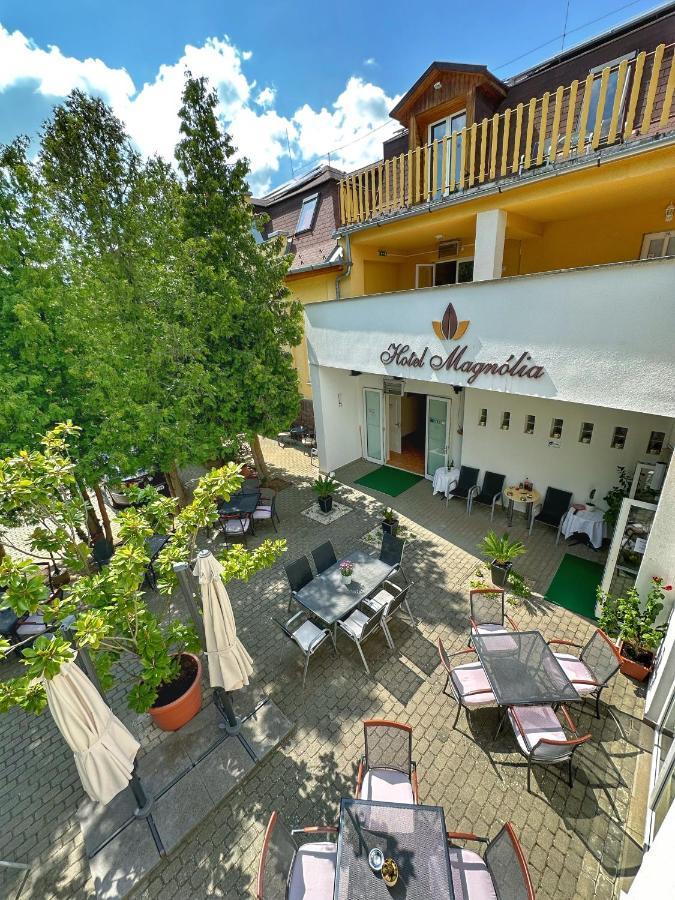 Hotel Magnólia Balatonszepezd Esterno foto