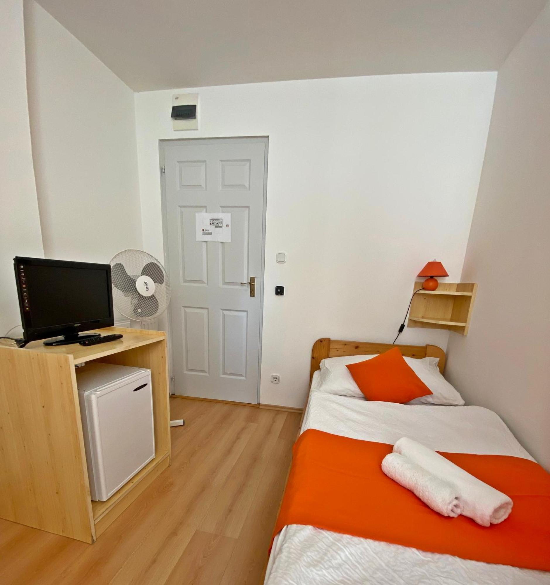 Hotel Magnólia Balatonszepezd Camera foto