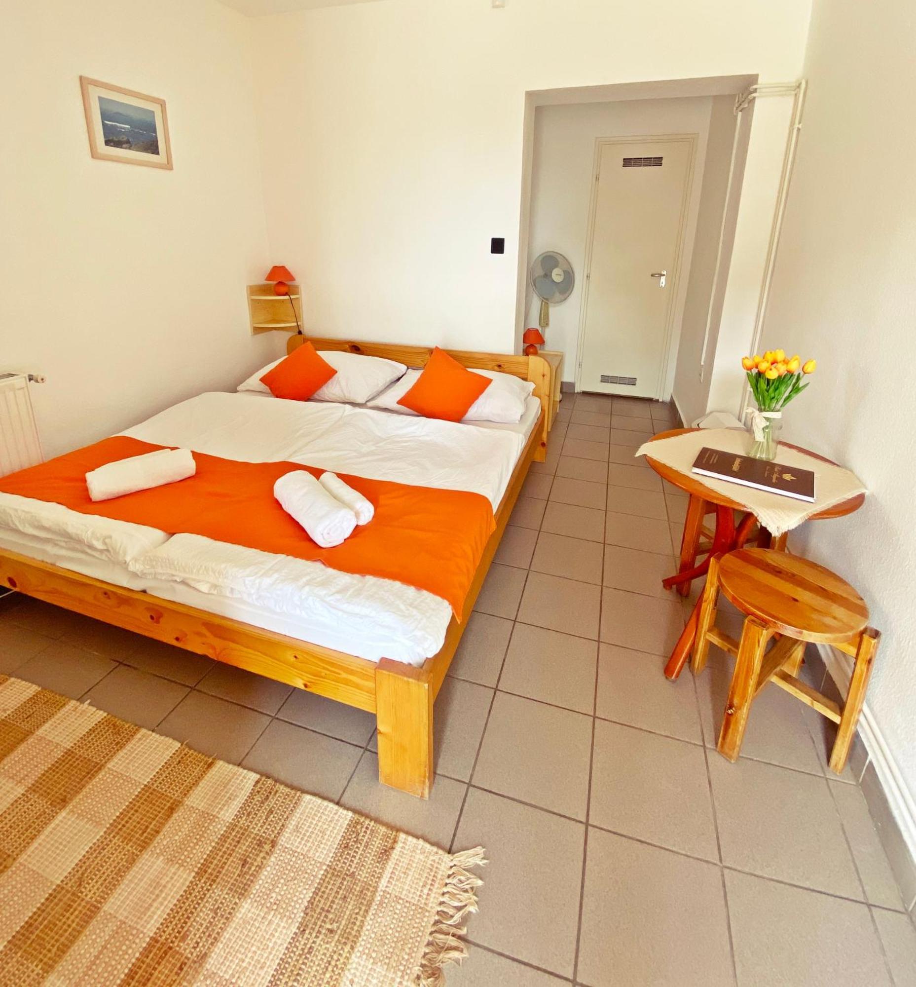 Hotel Magnólia Balatonszepezd Camera foto