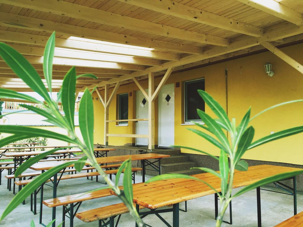Hotel Magnólia Balatonszepezd Esterno foto