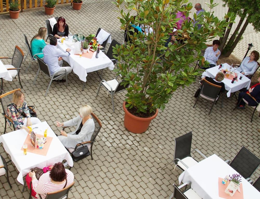 Hotel Magnólia Balatonszepezd Esterno foto