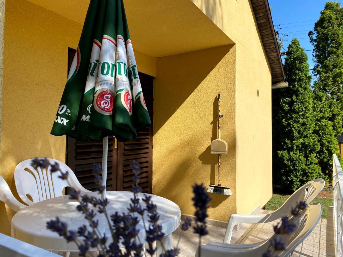 Hotel Magnólia Balatonszepezd Esterno foto